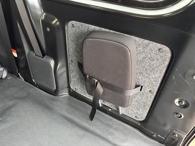 ハイゼットカーゴクルーズターボＣＶＴ　電動格納式カラードドアミラー　スーパーＵＶＩＲカットガラス（フロントウィンドウ）　１２インチフルホイールキャップ　撥水フルファヴリックシート表皮　大型ＬＥＤ荷室灯　キーフリーシステム（静岡県）の中古車