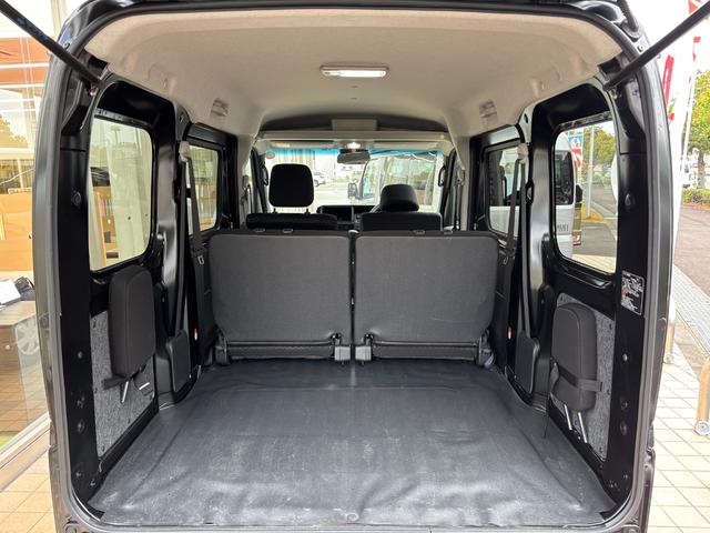 ハイゼットカーゴクルーズターボＣＶＴ　電動格納式カラードドアミラー　スーパーＵＶＩＲカットガラス（フロントウィンドウ）　１２インチフルホイールキャップ　撥水フルファヴリックシート表皮　大型ＬＥＤ荷室灯　キーフリーシステム（静岡県）の中古車