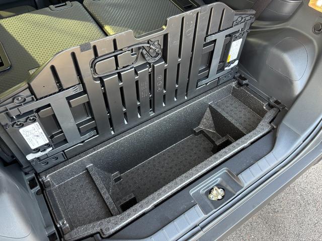 タントファンクロスターボ15インチアルミホイール キーフリーシステム プッシュボタンスタート オートエアコン(プッシュ式) フルLEDヘッドランプ オート格納式カラードドアミラー 本革巻ステアリングホイール(静岡県)の中古車