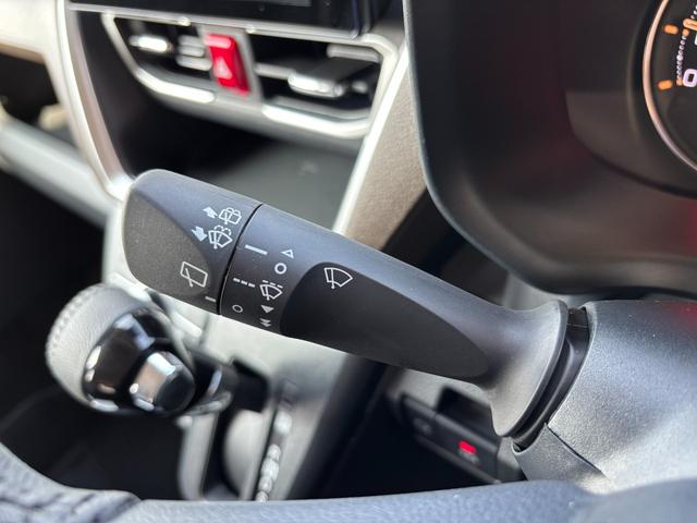 ムーヴＲＳキーフリーシステム　プッシュボタンスタート　ＬＥＤヘッドライト　１５インチアルミホイール　両側パワースライドドア　カラーマルチインフォメーションディスプレイ（静岡県）の中古車