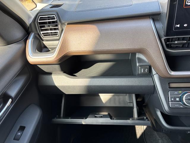 ムーヴＲＳキーフリーシステム　プッシュボタンスタート　ＬＥＤヘッドライト　１５インチアルミホイール　両側パワースライドドア　カラーマルチインフォメーションディスプレイ（静岡県）の中古車