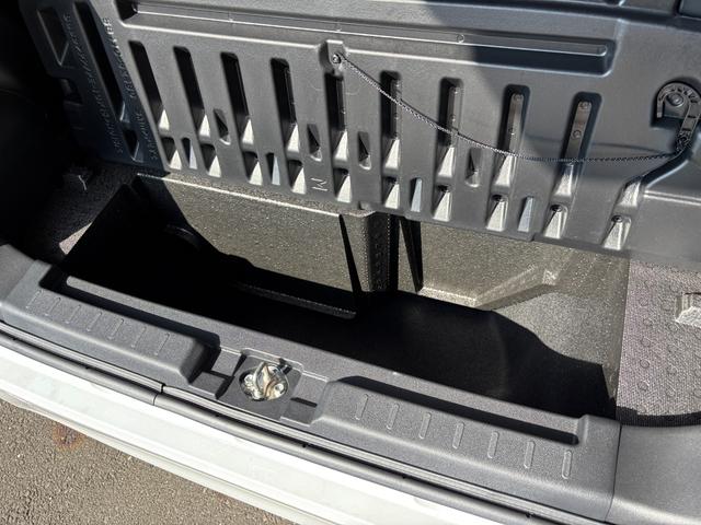 ムーヴＲＳキーフリーシステム　プッシュボタンスタート　ＬＥＤヘッドライト　１５インチアルミホイール　両側パワースライドドア　カラーマルチインフォメーションディスプレイ（静岡県）の中古車