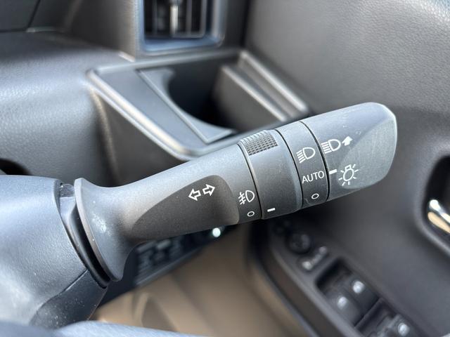 タントカスタムＸ１４インチアルミホイール　大型エアロバンパー　フルＬＥＤヘッドランプ　オート格納式カラードドアミラー　両側パワースライドドア　キーフリーシステム　プッシュボタンスタート（静岡県）の中古車