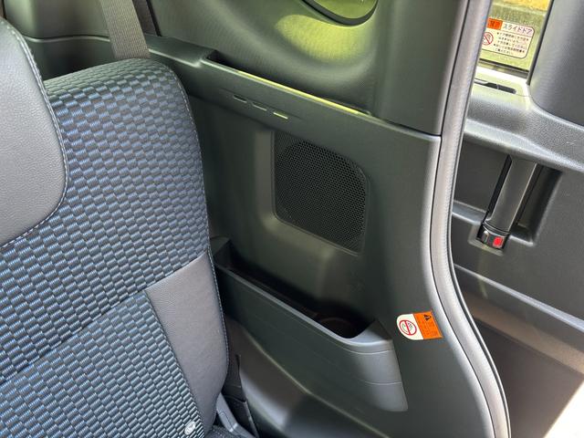 タントカスタムＸ１４インチアルミホイール　大型エアロバンパー　フルＬＥＤヘッドランプ　オート格納式カラードドアミラー　両側パワースライドドア　キーフリーシステム　プッシュボタンスタート（静岡県）の中古車