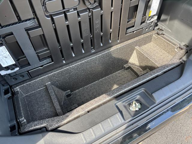 タントカスタムＸ１４インチアルミホイール　大型エアロバンパー　フルＬＥＤヘッドランプ　オート格納式カラードドアミラー　両側パワースライドドア　キーフリーシステム　プッシュボタンスタート（静岡県）の中古車