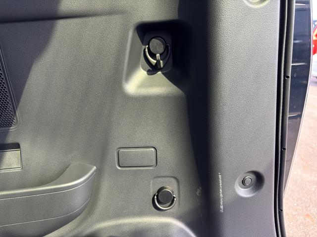 タントカスタムＸ１４インチアルミホイール　大型エアロバンパー　フルＬＥＤヘッドランプ　オート格納式カラードドアミラー　両側パワースライドドア　キーフリーシステム　プッシュボタンスタート（静岡県）の中古車