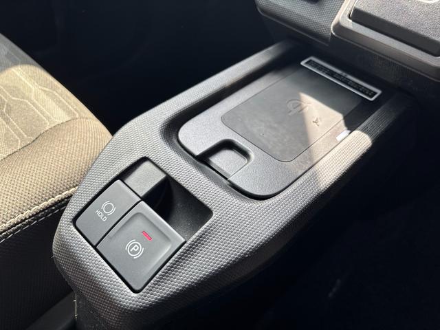 タフトG クロムベンチャー15インチアルミホイール オートレベリング機能付フルLEDヘッドランプ LEDフォグランプ 本革巻ステアリングホイール 本革巻インパネセンターシフト TFTカラーマルチインフォメーションディスプレイ(静岡県)の中古車