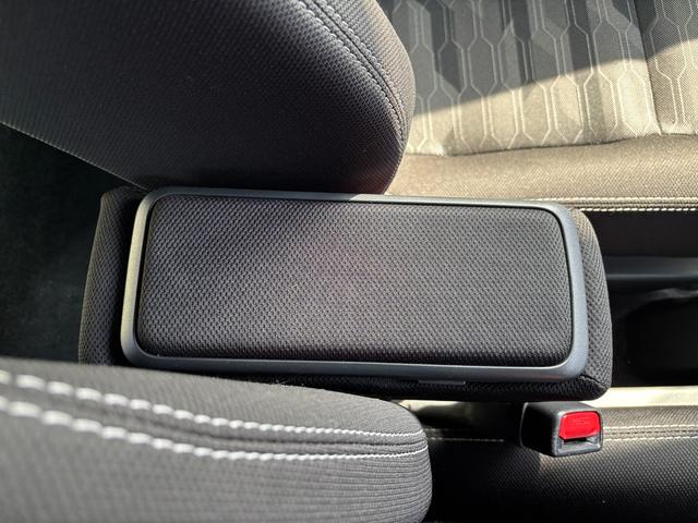 タフトG クロムベンチャー15インチアルミホイール オートレベリング機能付フルLEDヘッドランプ LEDフォグランプ 本革巻ステアリングホイール 本革巻インパネセンターシフト TFTカラーマルチインフォメーションディスプレイ(静岡県)の中古車