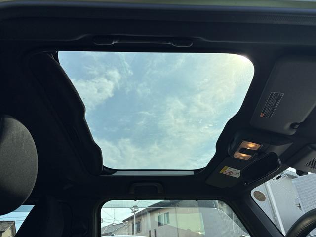 タフトG クロムベンチャー15インチアルミホイール オートレベリング機能付フルLEDヘッドランプ LEDフォグランプ 本革巻ステアリングホイール 本革巻インパネセンターシフト TFTカラーマルチインフォメーションディスプレイ(静岡県)の中古車