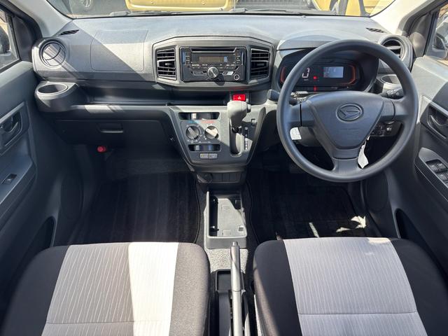 ミライースＬ　ＳＡIII１３インチフルホイールキャップ　マルチリフレクターハロゲンヘッドランプ　可倒式ドアミラー　自発光式デジタルメーターアンバーイルミネーションメーター　マニュアルエアコン（ダイヤル式）　キーレスエントリー（静岡県）の中古車