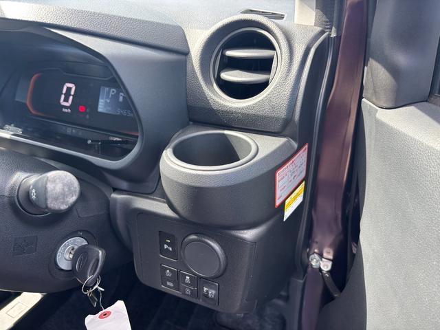 ミライースＬ　ＳＡIII１３インチフルホイールキャップ　マルチリフレクターハロゲンヘッドランプ　可倒式ドアミラー　自発光式デジタルメーターアンバーイルミネーションメーター　マニュアルエアコン（ダイヤル式）　キーレスエントリー（静岡県）の中古車