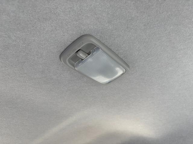 ミライースＬ　ＳＡIII１３インチフルホイールキャップ　マルチリフレクターハロゲンヘッドランプ　可倒式ドアミラー　自発光式デジタルメーターアンバーイルミネーションメーター　マニュアルエアコン（ダイヤル式）　キーレスエントリー（静岡県）の中古車