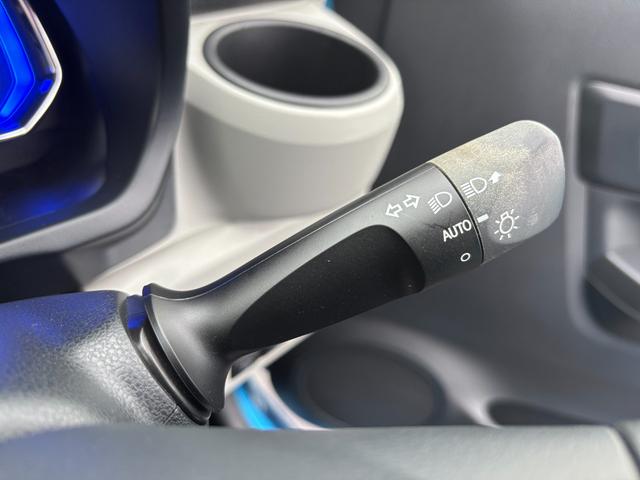 ミライースG SAIII14インチアルミホイール LEDヘッドランプ オート格納式カラードドアミラー 自発光式デジタルメーターブルーイルミネーションメーター オートエアコン(プッシュ式) キーフリーシステム(静岡県)の中古車