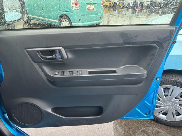 ミライースG SAIII14インチアルミホイール LEDヘッドランプ オート格納式カラードドアミラー 自発光式デジタルメーターブルーイルミネーションメーター オートエアコン(プッシュ式) キーフリーシステム(静岡県)の中古車