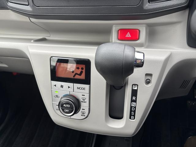 ミライースG SAIII14インチアルミホイール LEDヘッドランプ オート格納式カラードドアミラー 自発光式デジタルメーターブルーイルミネーションメーター オートエアコン(プッシュ式) キーフリーシステム(静岡県)の中古車