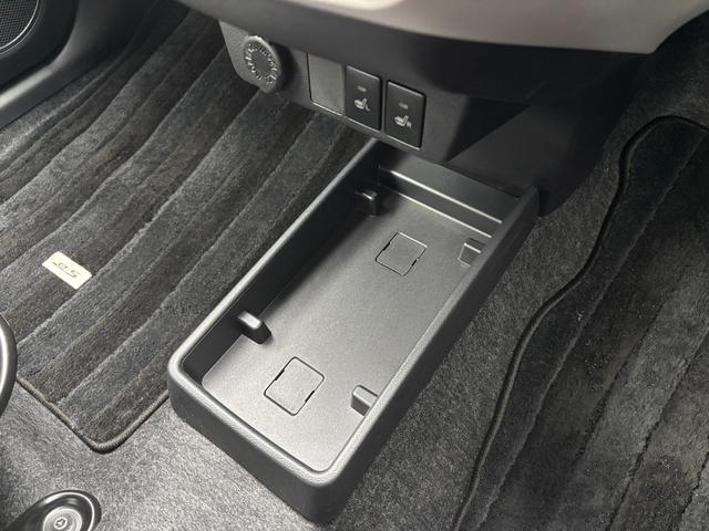 ミライースG SAIII14インチアルミホイール LEDヘッドランプ オート格納式カラードドアミラー 自発光式デジタルメーターブルーイルミネーションメーター オートエアコン(プッシュ式) キーフリーシステム(静岡県)の中古車