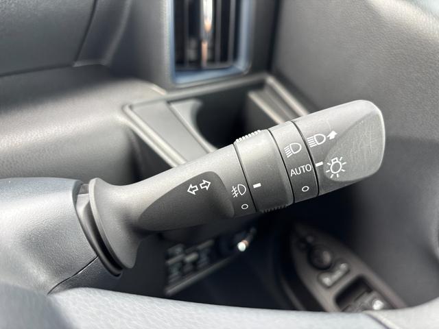 タントカスタムＸ１４インチアルミホイール　大型エアロバンパー　フルＬＥＤヘッドランプ　オート格納式カラードドアミラー　両側パワースライドドア　キーフリーシステム　プッシュボタンスタート（静岡県）の中古車