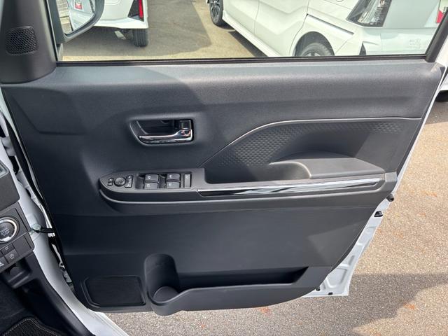 タントカスタムＸ１４インチアルミホイール　大型エアロバンパー　フルＬＥＤヘッドランプ　オート格納式カラードドアミラー　両側パワースライドドア　キーフリーシステム　プッシュボタンスタート（静岡県）の中古車