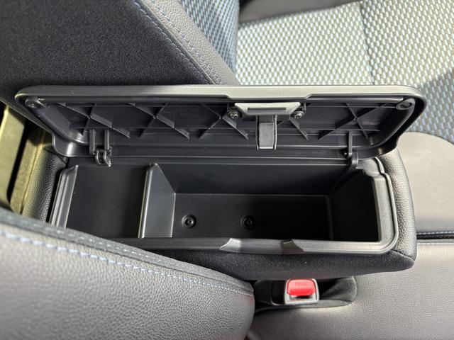 タントカスタムＸ１４インチアルミホイール　大型エアロバンパー　フルＬＥＤヘッドランプ　オート格納式カラードドアミラー　両側パワースライドドア　キーフリーシステム　プッシュボタンスタート（静岡県）の中古車