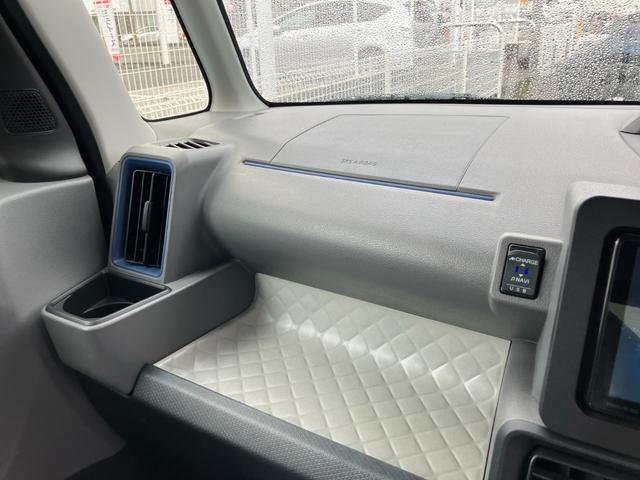 タントＸセレクション３６０度スーパーＵＶＩＲカットガラス　格納式シートバックテーブル　シートバックポケット　運転席シートリフター　チルトステアリング　シートヒーター　リヤヒーターダクト（静岡県）の中古車