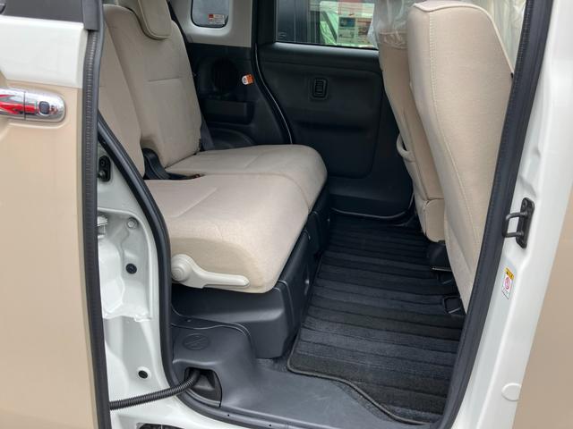 ムーヴキャンバスＸメイクアップリミテッド　ＳＡIII１４インチフルホイールキャップ　キーフリーシステム　両側パワースライドドア　オートエアコン（プッシュ式）　オートライト　置きラクボックス（静岡県）の中古車