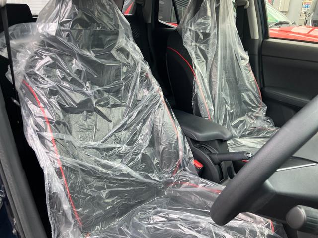 ロッキーＧ１７インチアルミホイール　ＵＶＩＲカット遮音ガラス　フルＬＥＤヘッドランプ　運転席・助手席シートヒーター　ウレタンステアリングホイール　本革シフトノブ　アクティブマルチインフォメーションメーター（静岡県）の中古車