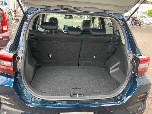 ロッキープレミアムＧ　ＨＥＶアルミホイール　ＵＶＩＲカット遮音ガラス　フルＬＥＤヘッドランプ　運転席・助手席シートヒーター　革巻きステアリングホイール　本革シフトノブ　アクティブマルチインフォメーションメーター（静岡県）の中古車