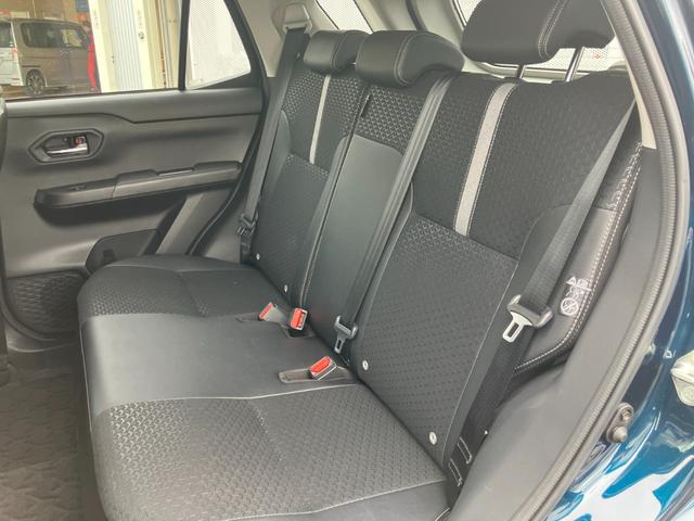 ロッキープレミアムＧ　ＨＥＶアルミホイール　ＵＶＩＲカット遮音ガラス　フルＬＥＤヘッドランプ　運転席・助手席シートヒーター　革巻きステアリングホイール　本革シフトノブ　アクティブマルチインフォメーションメーター（静岡県）の中古車