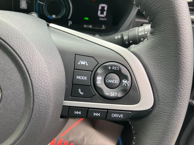 ロッキープレミアムＧ　ＨＥＶアルミホイール　ＵＶＩＲカット遮音ガラス　フルＬＥＤヘッドランプ　運転席・助手席シートヒーター　革巻きステアリングホイール　本革シフトノブ　アクティブマルチインフォメーションメーター（静岡県）の中古車