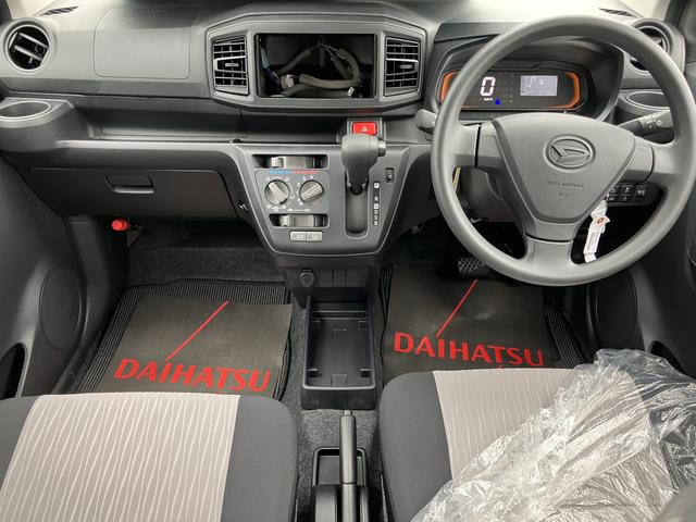 ミライースＬ　ＳＡIII１３インチフルホイールキャップ　マルチリフレクターハロゲンヘッドランプ　可倒式ドアミラー　自発光式デジタルメーターアンバーイルミネーションメーター　マニュアルエアコン（ダイヤル式）　キーレスエントリー（静岡県）の中古車