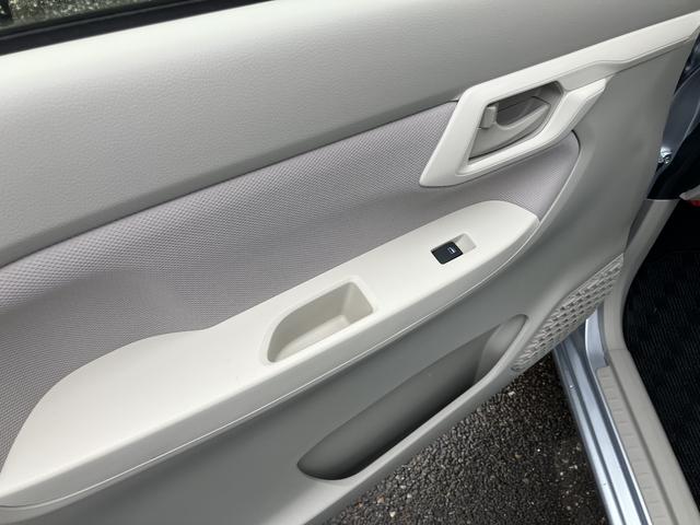 ムーヴＬ　ＳＡIII１４インチフルホイールキャップ　ＵＶカットゴラス（フロントドア）　ウレタンステアリングホイール　キーレスエントリー　マニュアルエアコン（ダイヤル式）（静岡県）の中古車