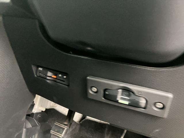 タントカスタムＲＳスタイルセレクション１５インチアルミホイール　大型エアロバンパー　フルＬＥＤヘッドランプ　オート格納式カラードドアミラー　革巻ステアリングホイール　両側パワースライドドア（静岡県）の中古車
