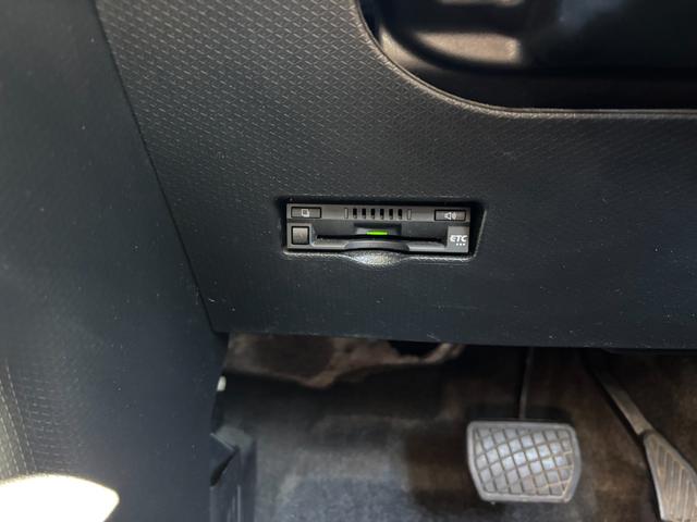 タントカスタムＸ１４インチアルミホイール　大型エアロバンパー　フルＬＥＤヘッドランプ　オート格納式カラードドアミラー　両側パワースライドドア　キーフリーシステム　プッシュボタンスタート（静岡県）の中古車