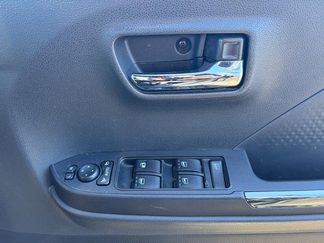 タントカスタムＸ１４インチアルミホイール　大型エアロバンパー　フルＬＥＤヘッドランプ　オート格納式カラードドアミラー　両側パワースライドドア　キーフリーシステム　プッシュボタンスタート（静岡県）の中古車