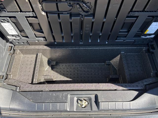 タントカスタムＸ１４インチアルミホイール　大型エアロバンパー　フルＬＥＤヘッドランプ　オート格納式カラードドアミラー　両側パワースライドドア　キーフリーシステム　プッシュボタンスタート（静岡県）の中古車