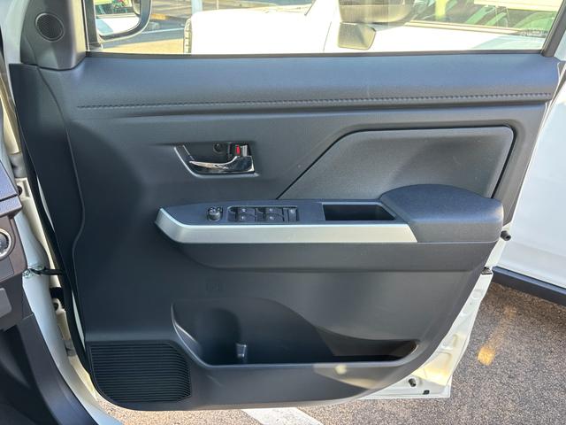 トールＧ　リミテッド　ＳＡIIIキーフリーシステム　プッシュボタンスタート　オートエアコン（プッシュ式）　両側パワースライドドア　マルチインフォメーションディスプレイ（静岡県）の中古車