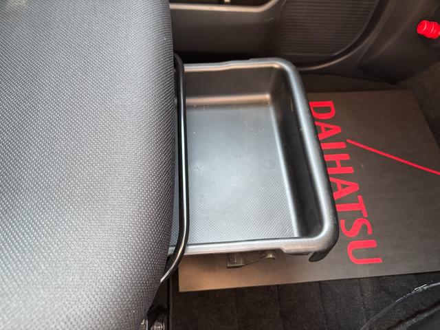 トールＧ　リミテッド　ＳＡIIIキーフリーシステム　プッシュボタンスタート　オートエアコン（プッシュ式）　両側パワースライドドア　マルチインフォメーションディスプレイ（静岡県）の中古車