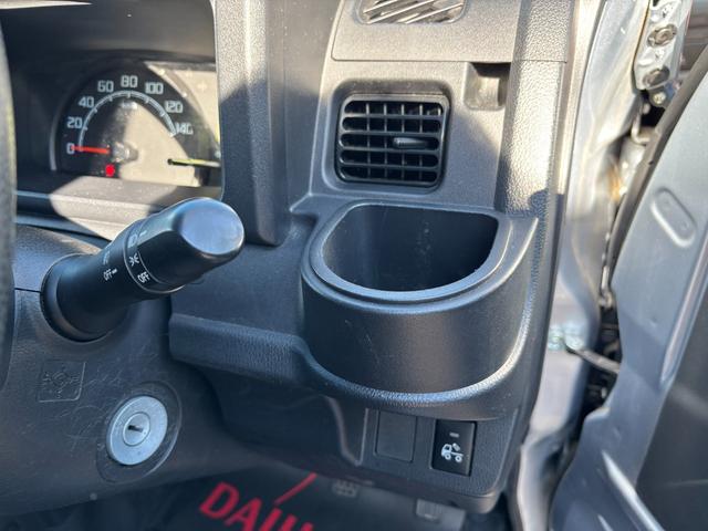 ハイゼットトラックエクストラＳＡIIIｔ２ＷＤ　ＭＴ　キーフリーシステム　マニュアルエアコン　パワーステアリング　パワーウィンドウ　ＵＶカットガラス　ハロゲンヘッドライト（静岡県）の中古車