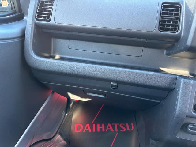 ハイゼットトラックエクストラＳＡIIIｔ２ＷＤ　ＭＴ　キーフリーシステム　マニュアルエアコン　パワーステアリング　パワーウィンドウ　ＵＶカットガラス　ハロゲンヘッドライト（静岡県）の中古車