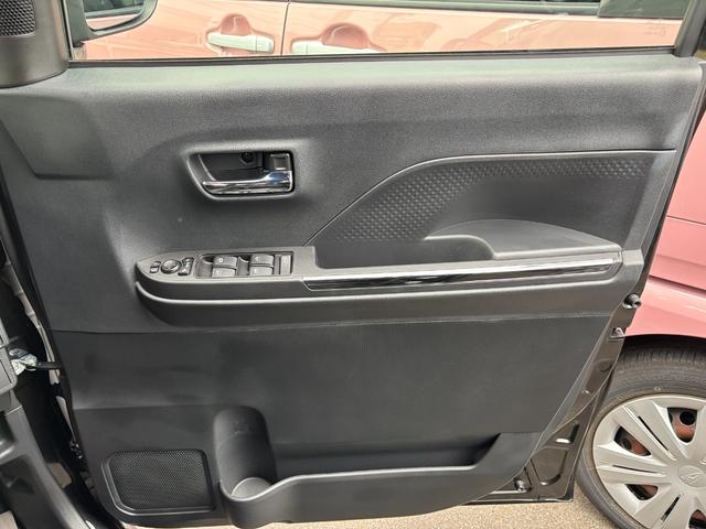 タントカスタムRS15インチアルミホイール キーフリーシステム プッシュボタンスタート オートエアコン(プッシュ式) フルLEDヘッドランプ オート格納式カラードドアミラー 本革巻ステアリングホイール(静岡県)の中古車