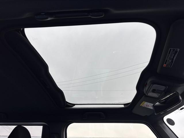 タフトG15インチアルミホイール オートレベリング機能付フルLEDヘッドランプ LEDフォグランプ 本革巻ステアリングホイール 本革巻インパネセンターシフト TFTカラーマルチインフォメーションディスプレイ(静岡県)の中古車