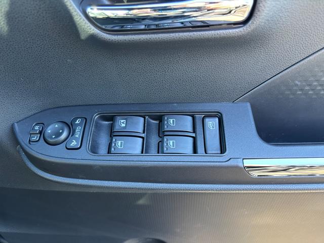 タントカスタムＸ１４インチアルミホイール　大型エアロバンパー　フルＬＥＤヘッドランプ　オート格納式カラードドアミラー　両側パワースライドドア　キーフリーシステム　プッシュボタンスタート（静岡県）の中古車