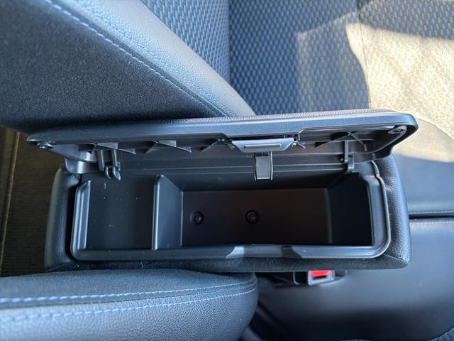 タントカスタムＸ１４インチアルミホイール　大型エアロバンパー　フルＬＥＤヘッドランプ　オート格納式カラードドアミラー　両側パワースライドドア　キーフリーシステム　プッシュボタンスタート（静岡県）の中古車