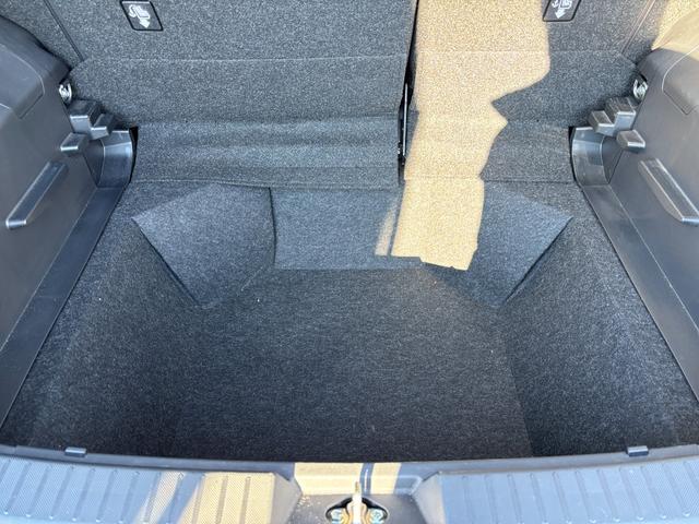 ロッキーＧ１７インチアルミホイール　ＵＶＩＲカット遮音ガラス　フルＬＥＤヘッドランプ　運転席・助手席シートヒーター　ウレタンステアリングホイール　本革シフトノブ　アクティブマルチインフォメーションメーター（静岡県）の中古車