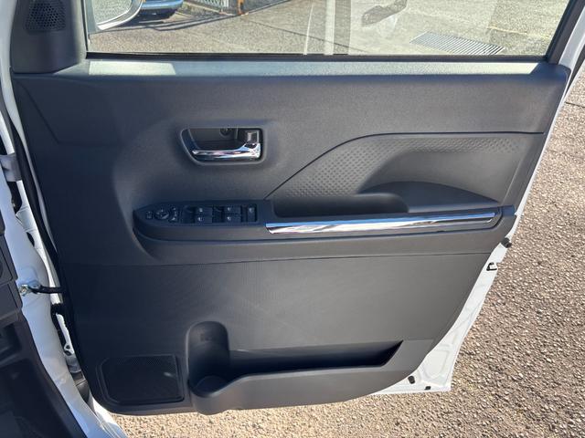 タントカスタムＲＳ１５インチアルミホイール　キーフリーシステム　プッシュボタンスタート　オートエアコン（プッシュ式）　フルＬＥＤヘッドランプ　オート格納式カラードドアミラー　本革巻ステアリングホイール（静岡県）の中古車