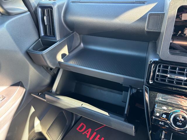 タントカスタムＲＳ１５インチアルミホイール　キーフリーシステム　プッシュボタンスタート　オートエアコン（プッシュ式）　フルＬＥＤヘッドランプ　オート格納式カラードドアミラー　本革巻ステアリングホイール（静岡県）の中古車