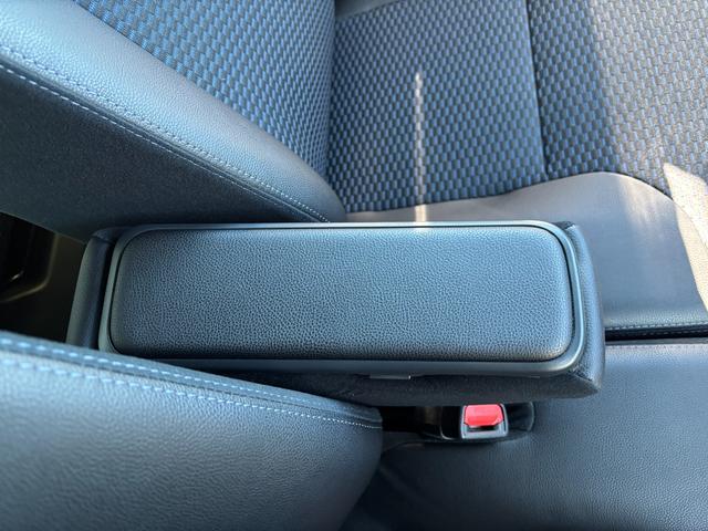 タントカスタムＲＳ１５インチアルミホイール　キーフリーシステム　プッシュボタンスタート　オートエアコン（プッシュ式）　フルＬＥＤヘッドランプ　オート格納式カラードドアミラー　本革巻ステアリングホイール（静岡県）の中古車