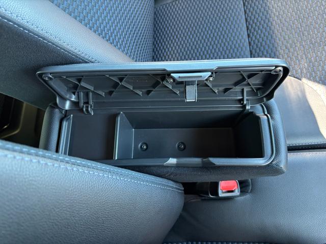 タントカスタムＲＳ１５インチアルミホイール　キーフリーシステム　プッシュボタンスタート　オートエアコン（プッシュ式）　フルＬＥＤヘッドランプ　オート格納式カラードドアミラー　本革巻ステアリングホイール（静岡県）の中古車