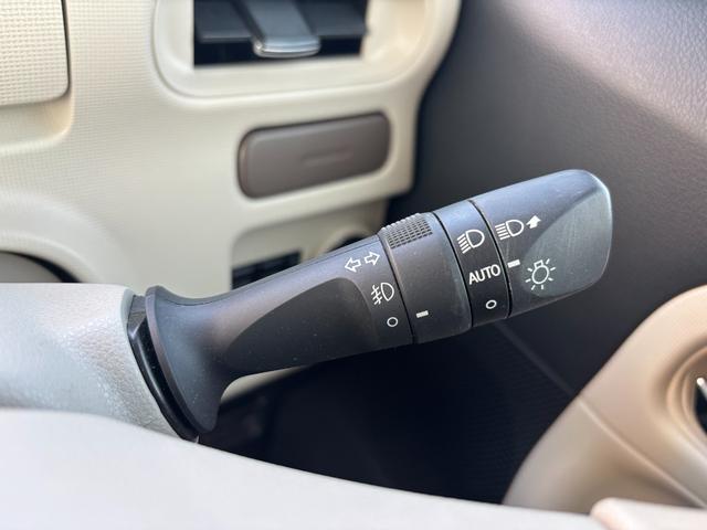 ムーヴキャンバスGメイクアップVS SAIII14インチフルホイールキャップ LEDヘッドランプ キーフリーシステム 両側パワースライドドア オートエアコン(プッシュ式) オートライト 置きラクボックス(静岡県)の中古車