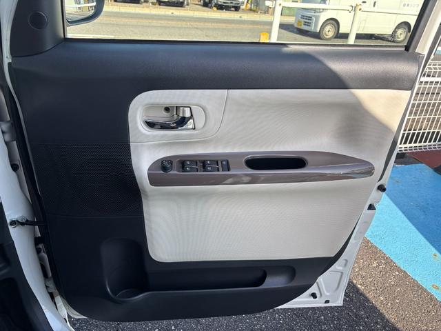 ムーヴキャンバスGメイクアップVS SAIII14インチフルホイールキャップ LEDヘッドランプ キーフリーシステム 両側パワースライドドア オートエアコン(プッシュ式) オートライト 置きラクボックス(静岡県)の中古車